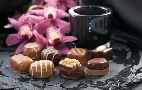 شکلات کادویی مغزدار مجلسی کیفیت عالی